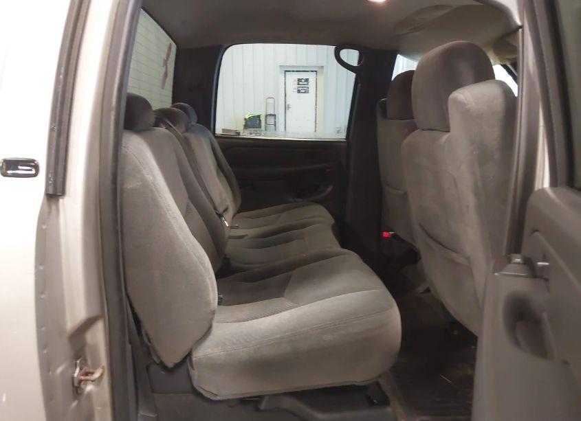 Photo 8 of 2005 Chevrolet Silverado 1500 LS (VIN 2GCEK13T751384494)