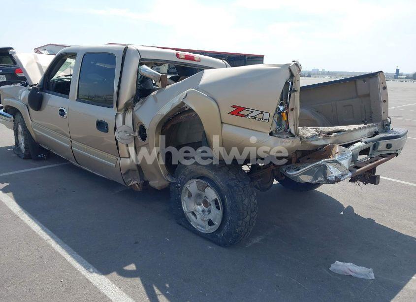Photo 3 of 2005 Chevrolet Silverado 1500 Z71 (VIN 2GCEK13T851279138)