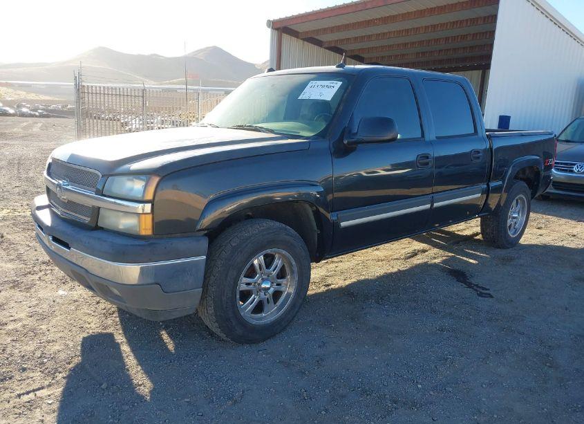 Photo 2 of 2005 Chevrolet Silverado 1500 Z71 (VIN 2GCEK13T851336096)