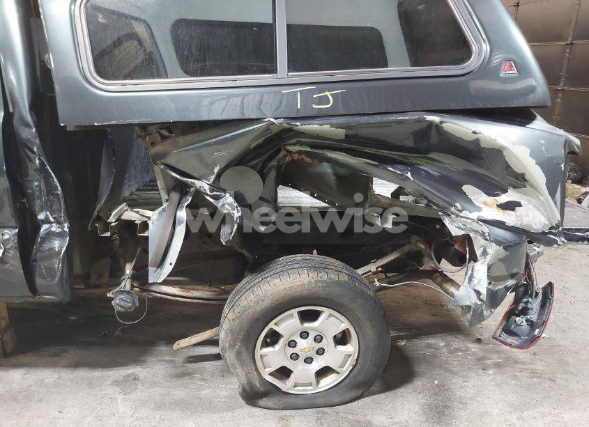 Photo 13 of 2004 Chevrolet Silverado 1500 LS (VIN 2GCEK13T941331407)