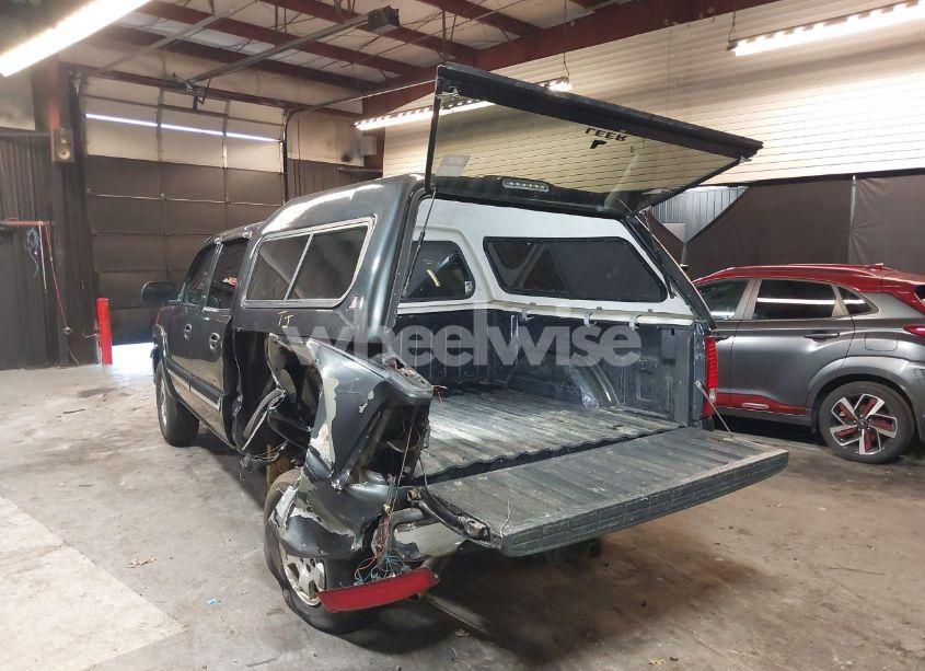 Photo 3 of 2004 Chevrolet Silverado 1500 LS (VIN 2GCEK13T941331407)