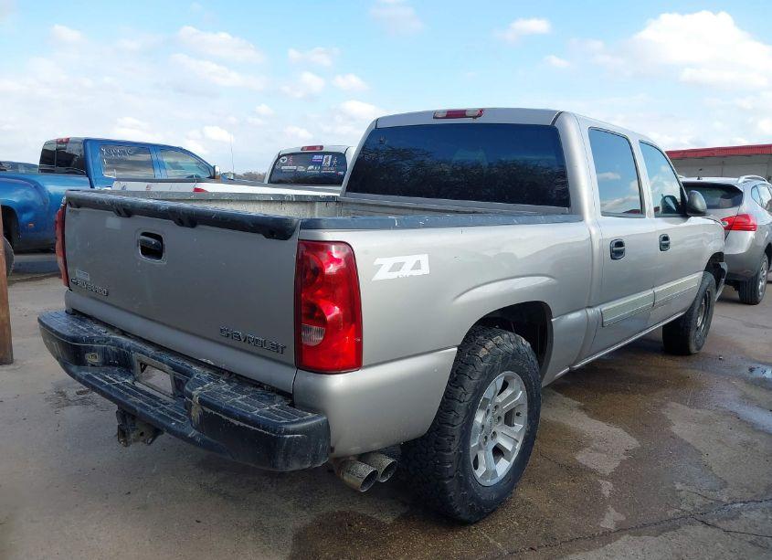Photo 4 of 2004 Chevrolet Silverado 1500 LS (VIN 2GCEK13T941430762)