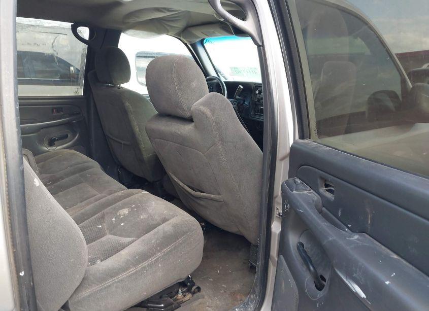 Photo 8 of 2004 Chevrolet Silverado 1500 LS (VIN 2GCEK13T941430762)