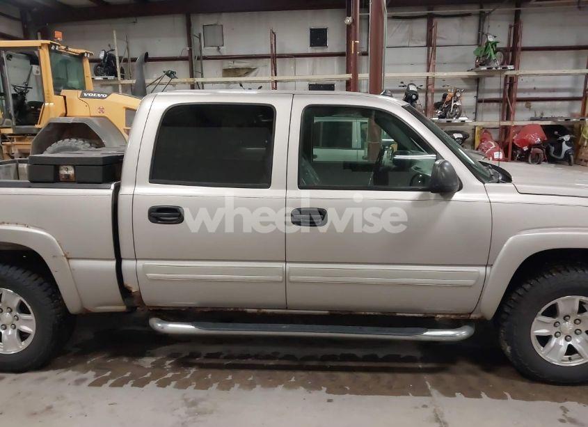 Photo 13 of 2005 Chevrolet Silverado 1500 Z71 (VIN 2GCEK13T951132388)