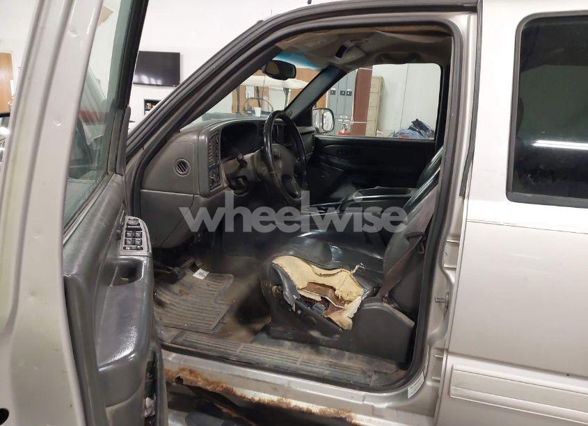 Photo 5 of 2005 Chevrolet Silverado 1500 Z71 (VIN 2GCEK13T951132388)