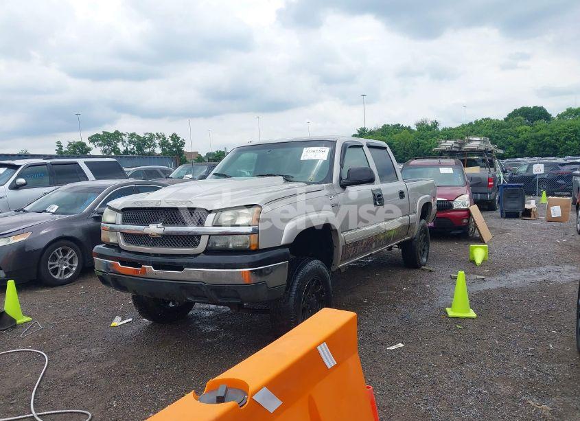 Photo 2 of 2005 Chevrolet Silverado 1500 Z71 (VIN 2GCEK13TX51155971)