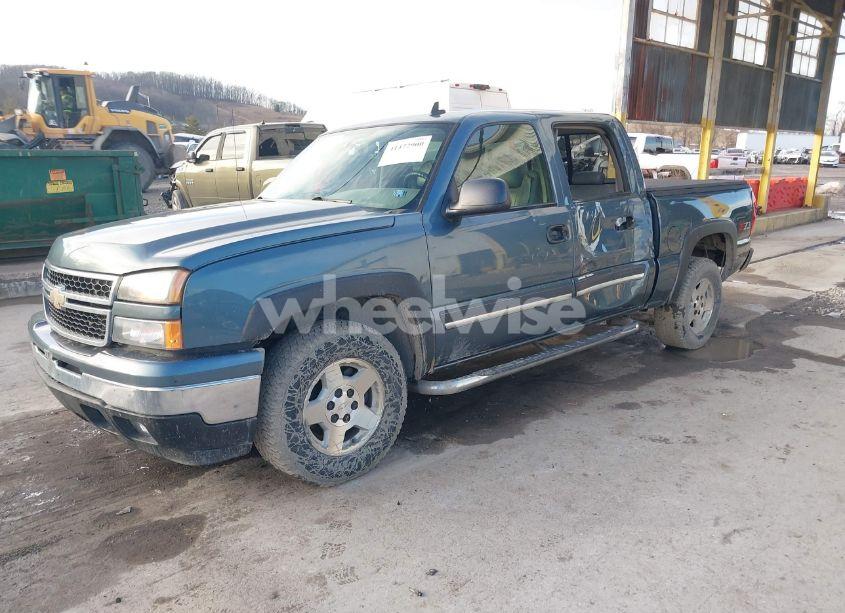 Photo 2 of 2006 Chevrolet Silverado 1500 LT3 (VIN 2GCEK13TX61129923)