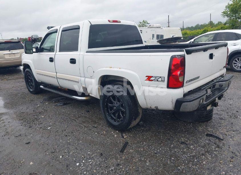 Photo 3 of 2006 Chevrolet Silverado 1500 LT2 (VIN 2GCEK13TX61137830)