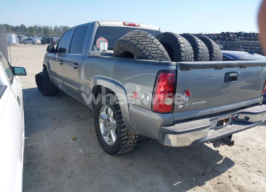 Photo 3 of 2006 Chevrolet Silverado 1500 LT3 (VIN 2GCEK13TX61172965)