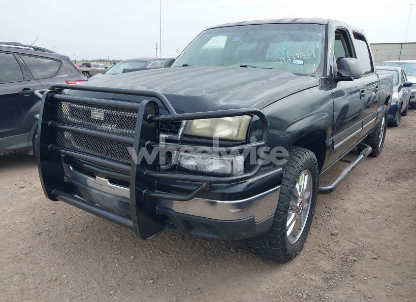 Photo 2 of 2006 Chevrolet Silverado 1500 LS (VIN 2GCEK13VX61299300)
