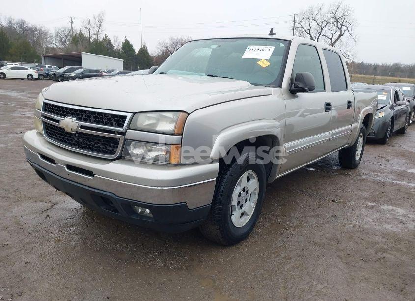 Photo 2 of 2006 Chevrolet Silverado 1500 LT3 (VIN 2GCEK13ZX61304420)