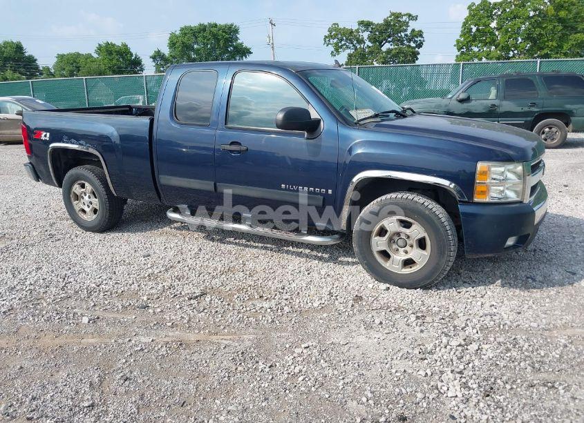 2007 Chevrolet Silverado 1500 LT2 (VIN 2GCEK190071594645) main photo