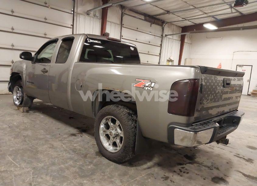 Photo 3 of 2007 Chevrolet Silverado 1500 LT1 (VIN 2GCEK190171692471)