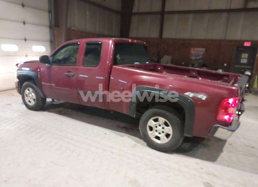 Photo 3 of 2007 Chevrolet Silverado 1500 LT1 (VIN 2GCEK190271589799)