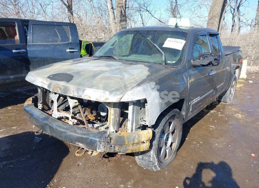 Photo 2 of 2007 Chevrolet Silverado 1500 LT2 (VIN 2GCEK190271730595)