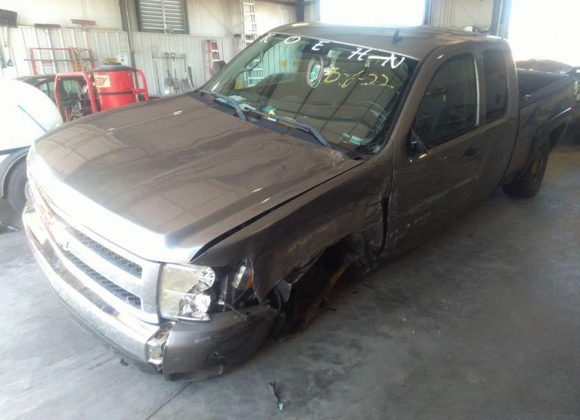 Photo 2 of 2008 Chevrolet Silverado 1500 LT1 (VIN 2GCEK190681288924)