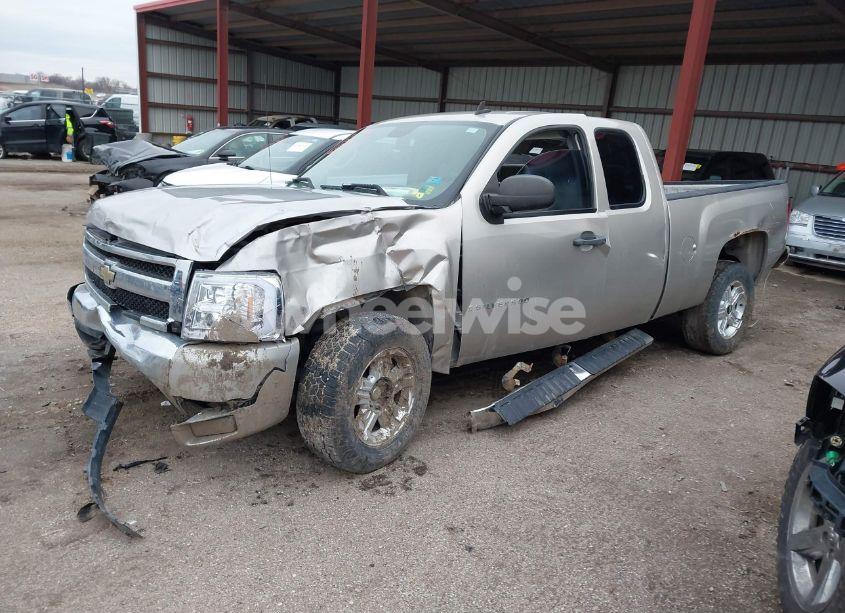 Photo 2 of 2008 Chevrolet Silverado 1500 LT1 (VIN 2GCEK190781254989)