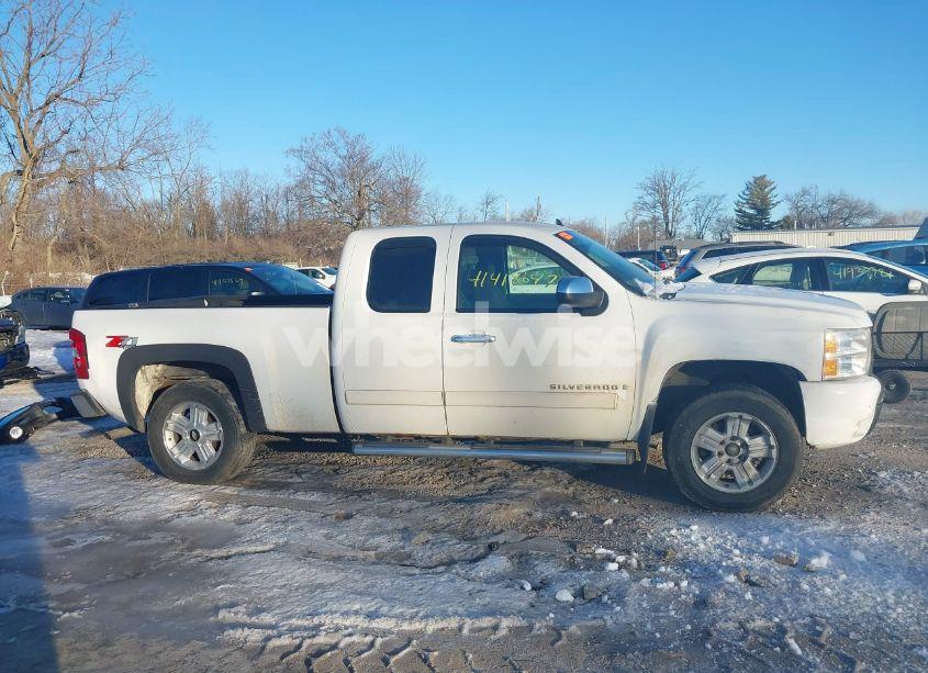 Photo 13 of 2007 Chevrolet Silverado 1500 LT1 (VIN 2GCEK190X71702088)