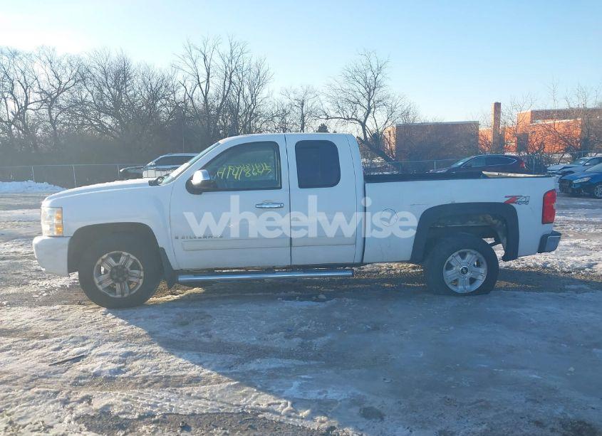 Photo 14 of 2007 Chevrolet Silverado 1500 LT1 (VIN 2GCEK190X71702088)