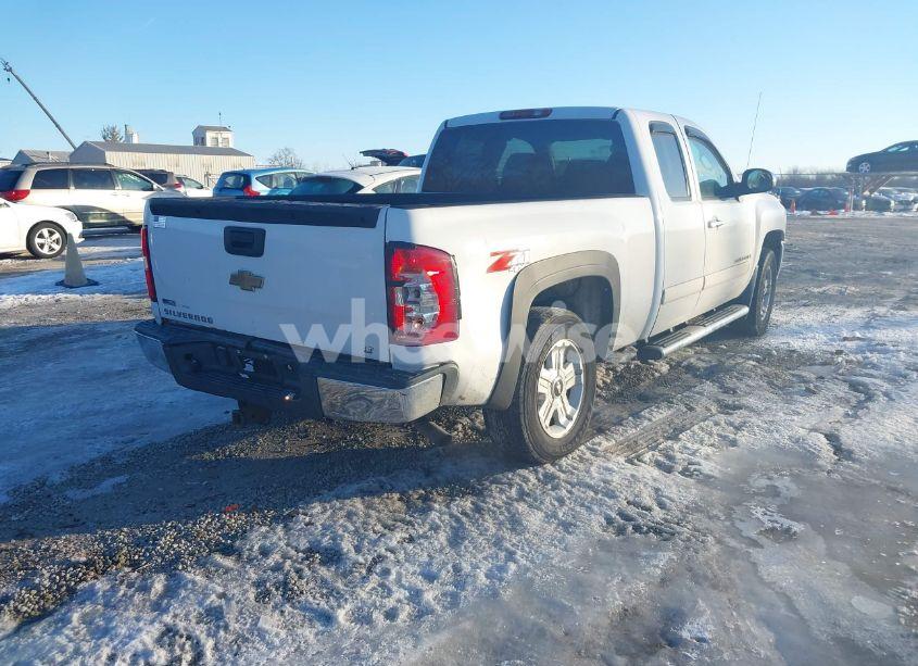 Photo 4 of 2007 Chevrolet Silverado 1500 LT1 (VIN 2GCEK190X71702088)