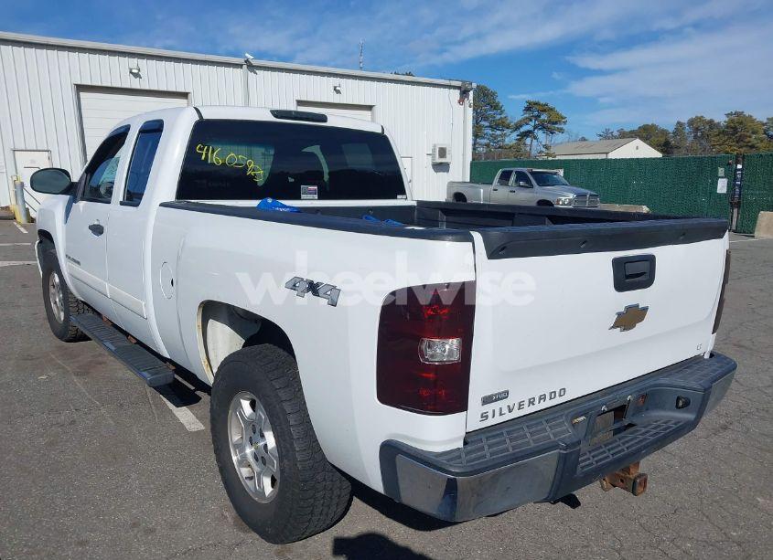 Photo 3 of 2008 Chevrolet Silverado 1500 LT1 (VIN 2GCEK190X81153932)