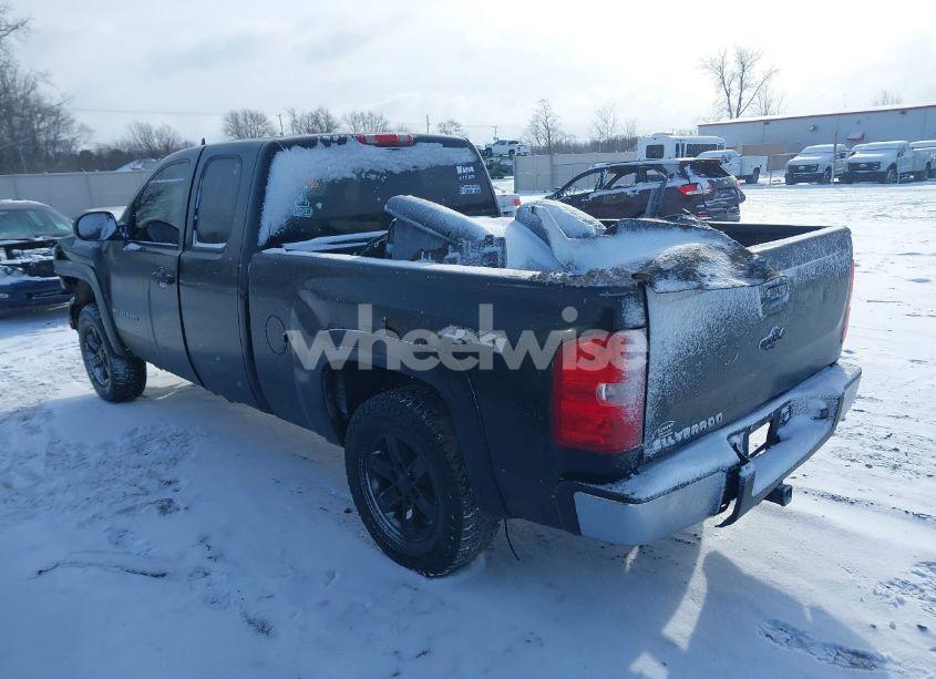 Photo 3 of 2008 Chevrolet Silverado 1500 LT1/LT2/LTZ/WORK TRUCK (VIN 2GCEK190X81265260)