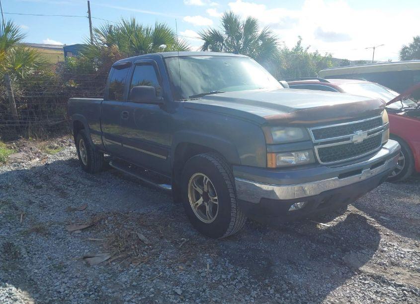 2006 Chevrolet Silverado 1500 LT2 (VIN 2GCEK19B261172344) main photo