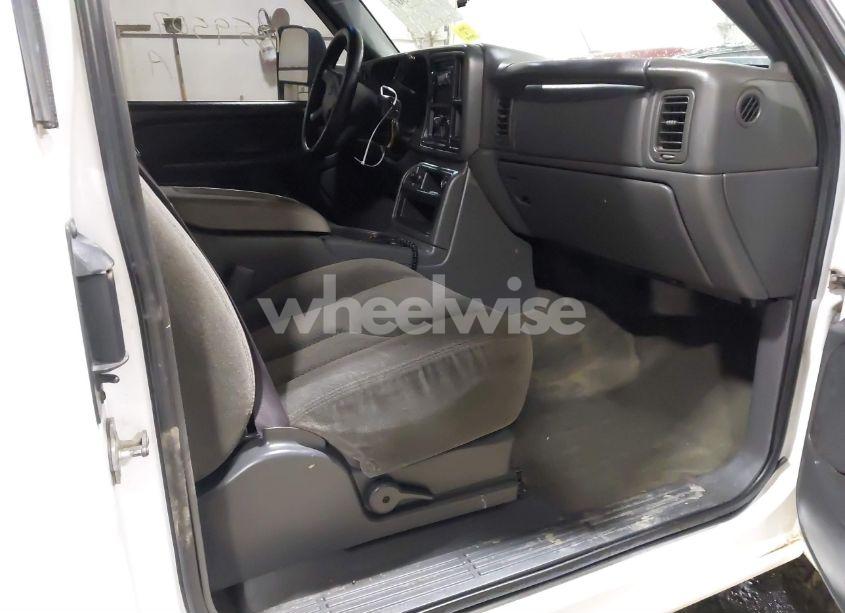 Photo 5 of 2006 Chevrolet Silverado 1500 LT1 (VIN 2GCEK19B361105221)