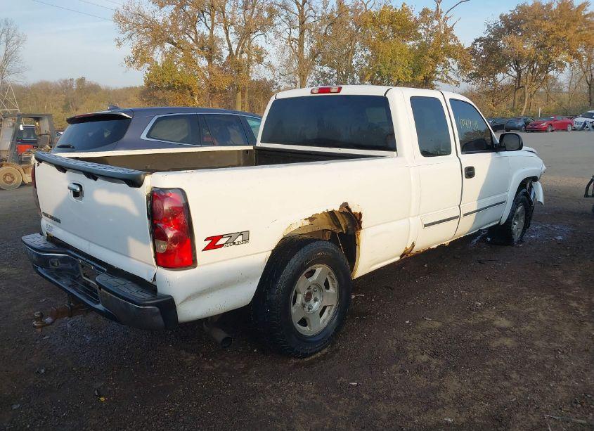 Photo 4 of 2006 Chevrolet Silverado 1500 LT1 (VIN 2GCEK19B361332649)