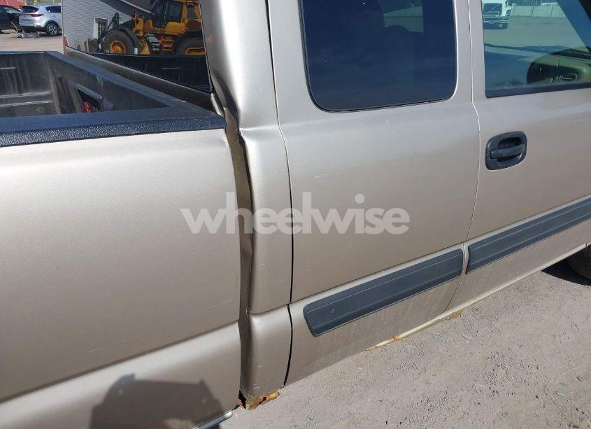 Photo 18 of 2005 Chevrolet Silverado 1500 Z71 (VIN 2GCEK19B951171707)