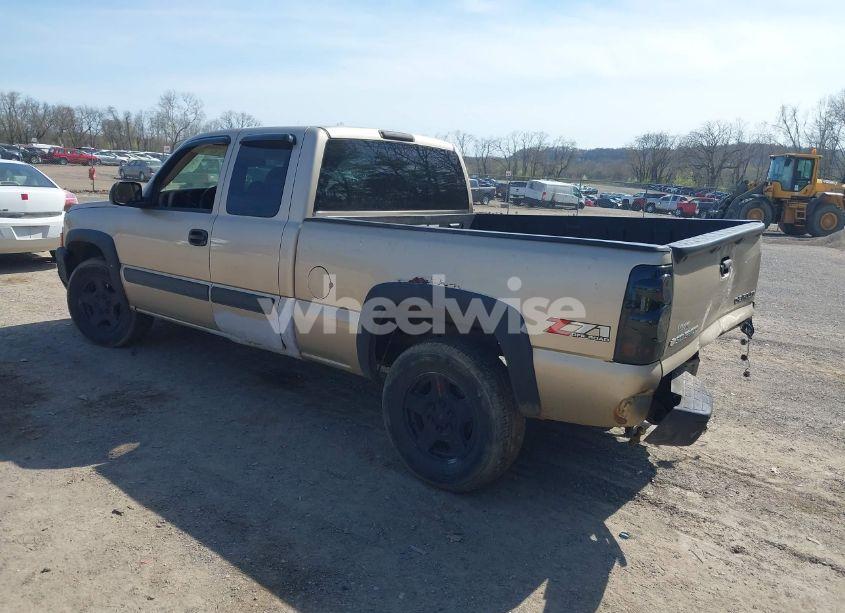 Photo 3 of 2005 Chevrolet Silverado 1500 Z71 (VIN 2GCEK19B951171707)