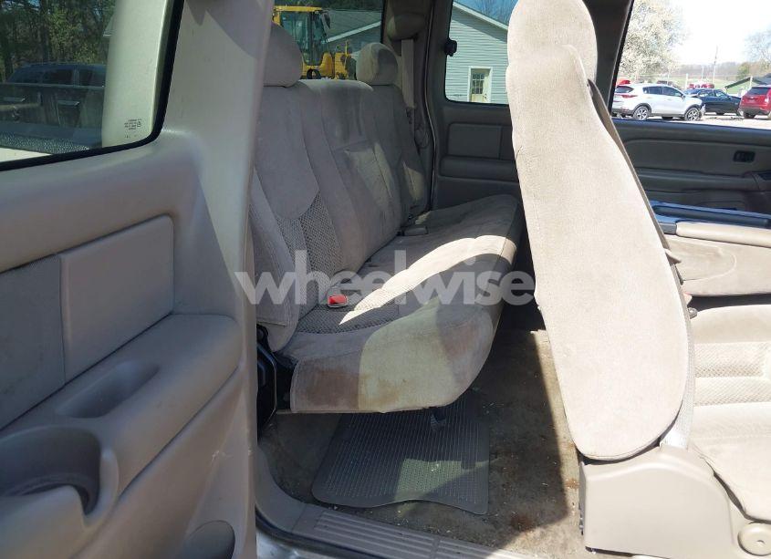 Photo 8 of 2005 Chevrolet Silverado 1500 Z71 (VIN 2GCEK19B951171707)