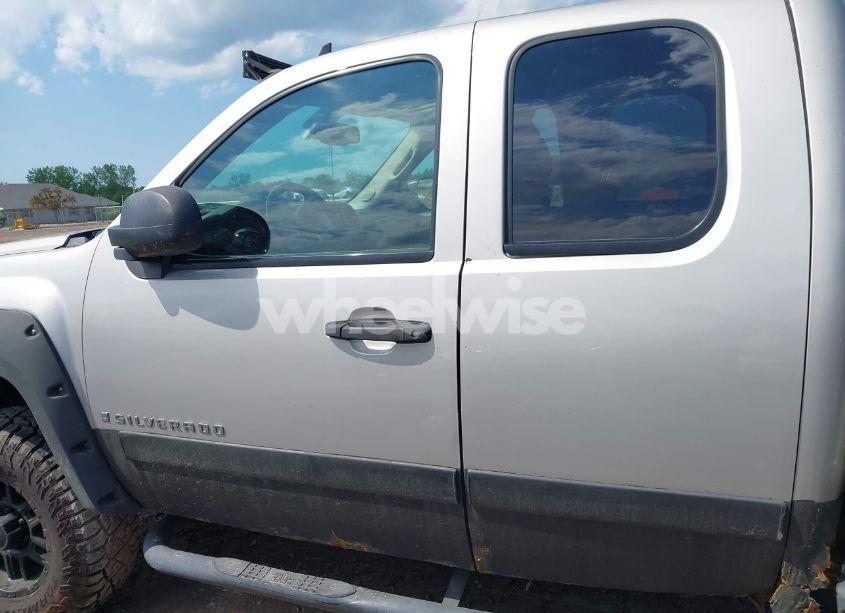 Photo 14 of 2008 Chevrolet Silverado 1500 LT1 (VIN 2GCEK19C181122806)