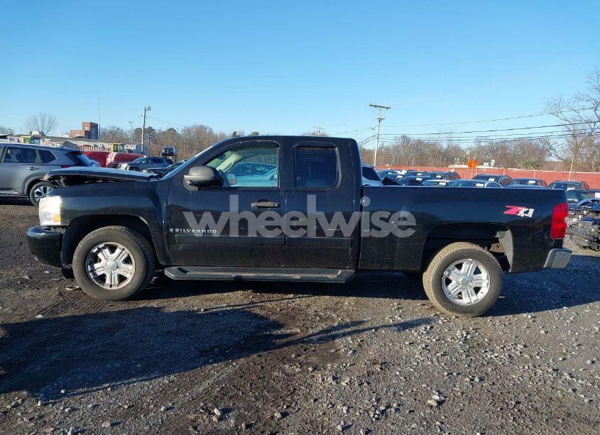 Photo 14 of 2007 Chevrolet Silverado 1500 LT1 (VIN 2GCEK19C371603719)
