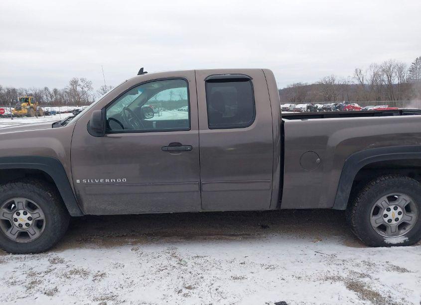 Photo 14 of 2007 Chevrolet Silverado 1500 LT1 (VIN 2GCEK19C371630208)