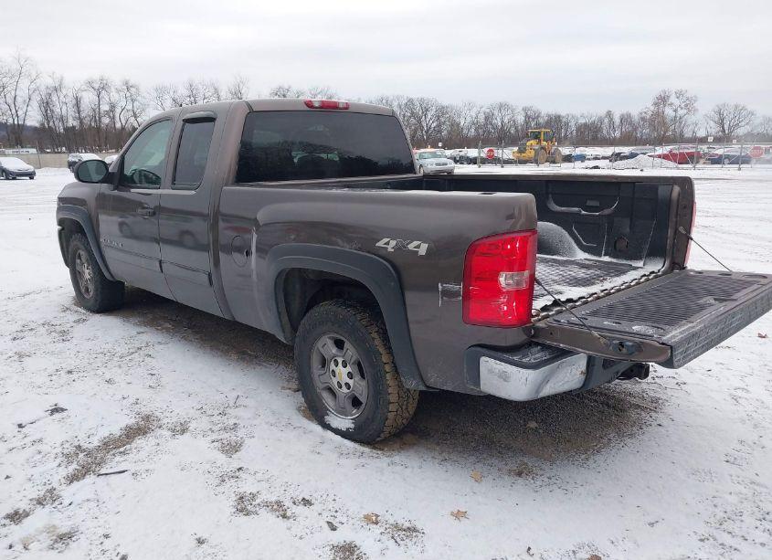 Photo 3 of 2007 Chevrolet Silverado 1500 LT1 (VIN 2GCEK19C371630208)