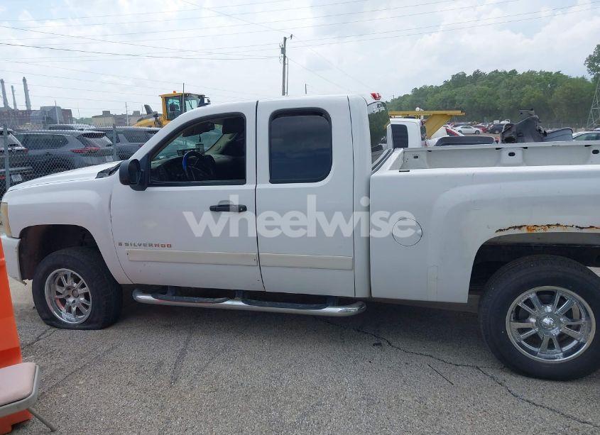 Photo 14 of 2007 Chevrolet Silverado 1500 LT1 (VIN 2GCEK19C971684239)