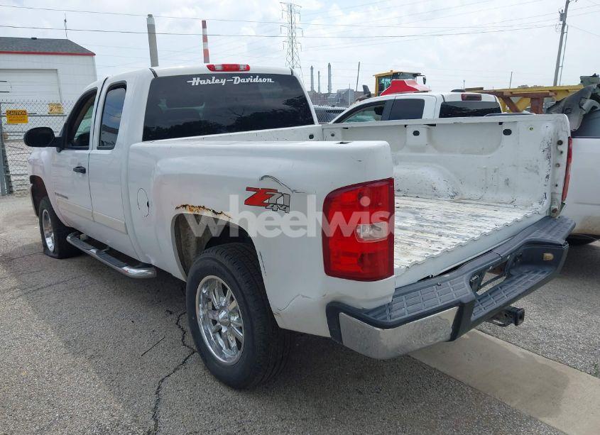 Photo 3 of 2007 Chevrolet Silverado 1500 LT1 (VIN 2GCEK19C971684239)