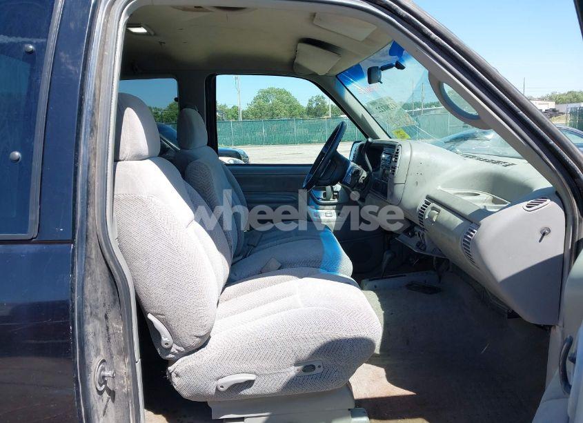 Photo 5 of 1995 Chevrolet Gmt-400 K1500 (VIN 2GCEK19H8S1194511)