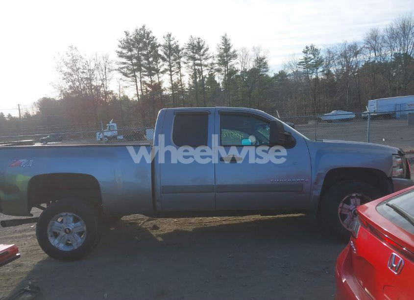 Photo 13 of 2007 Chevrolet Silverado 1500 LT1 (VIN 2GCEK19J071675900)
