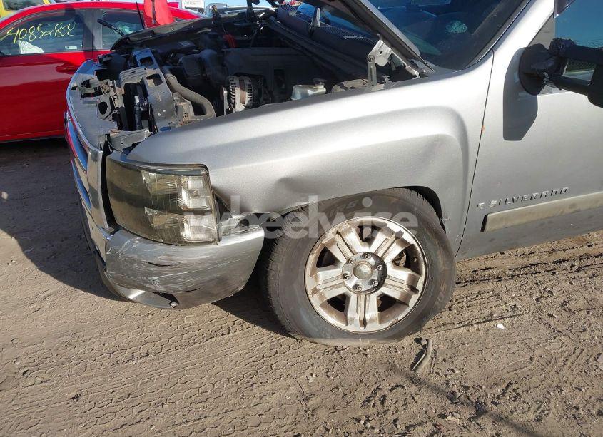 Photo 6 of 2007 Chevrolet Silverado 1500 LT1 (VIN 2GCEK19J071675900)