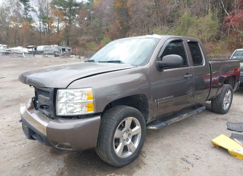 Photo 2 of 2008 Chevrolet Silverado 1500 LT1 (VIN 2GCEK19J081296199)