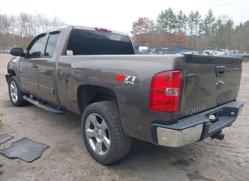 Photo 3 of 2008 Chevrolet Silverado 1500 LT1 (VIN 2GCEK19J081296199)
