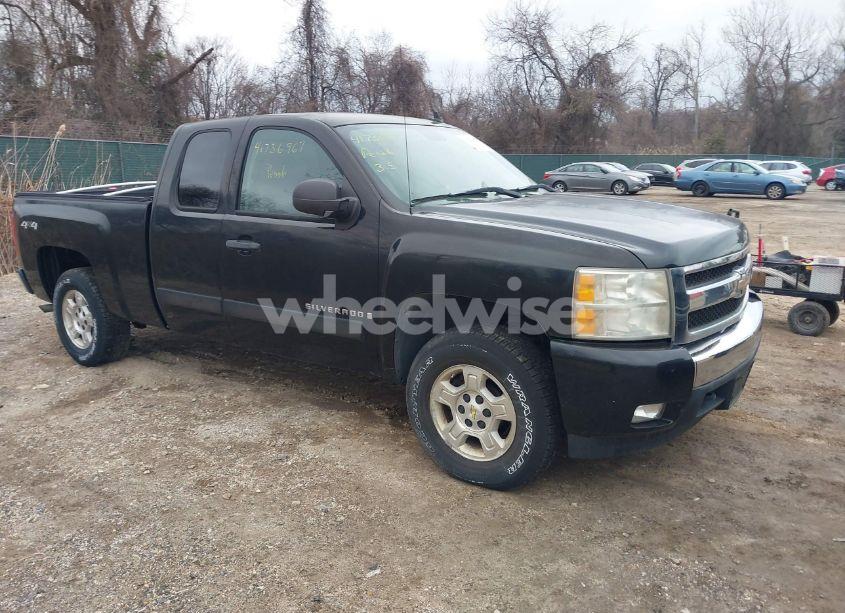 2007 Chevrolet Silverado 1500 LT2 (VIN 2GCEK19J271577984) main photo