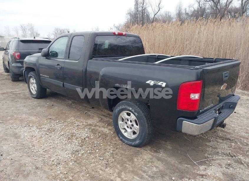 Photo 3 of 2007 Chevrolet Silverado 1500 LT2 (VIN 2GCEK19J271577984)