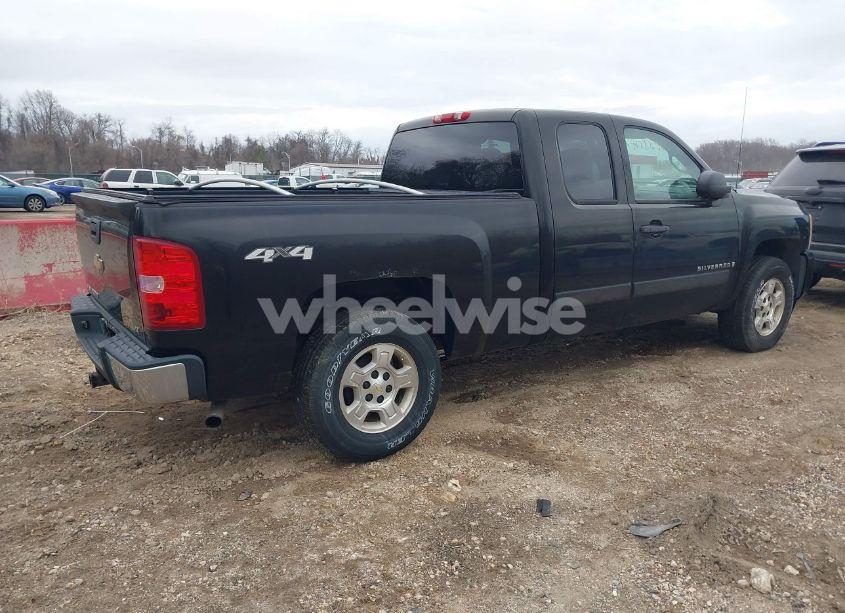 Photo 4 of 2007 Chevrolet Silverado 1500 LT2 (VIN 2GCEK19J271577984)
