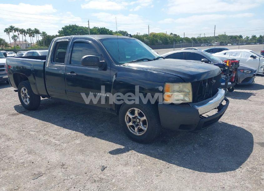 2007 Chevrolet Silverado 1500 LT2 (VIN 2GCEK19J271659603) main photo