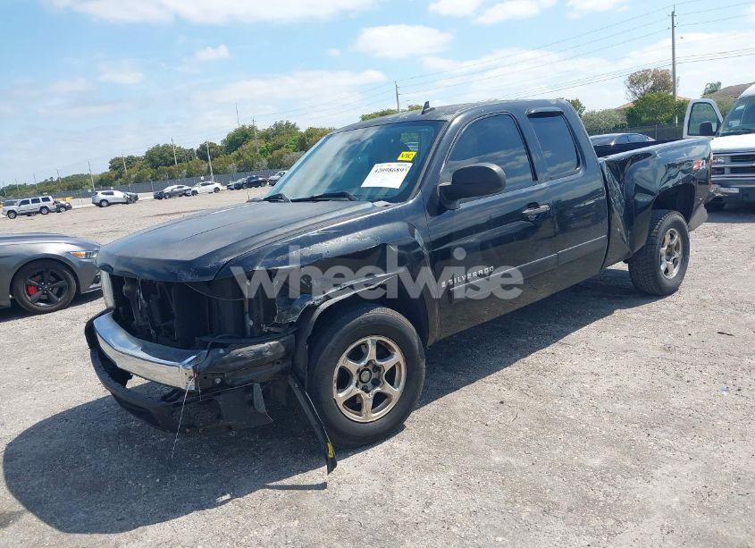Photo 2 of 2007 Chevrolet Silverado 1500 LT2 (VIN 2GCEK19J271659603)