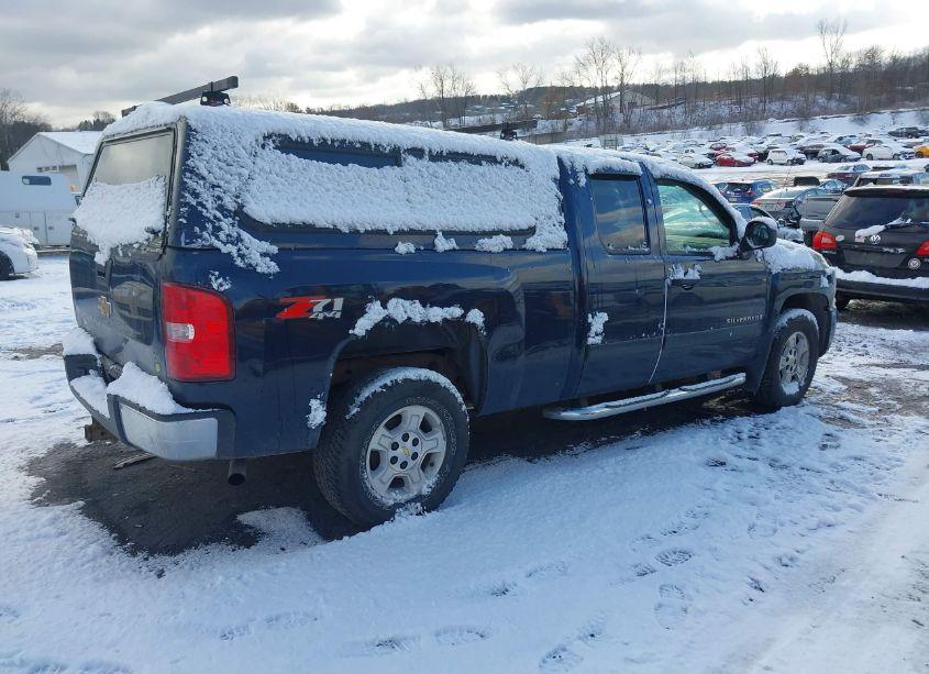 Photo 4 of 2007 Chevrolet Silverado 1500 LT1 (VIN 2GCEK19J271683464)