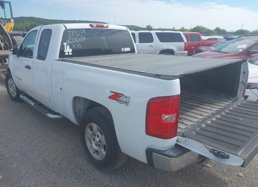 Photo 3 of 2008 Chevrolet Silverado 1500 LT1 (VIN 2GCEK19J281248316)